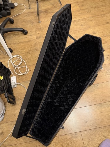 Coffin cases guitar case - cases,