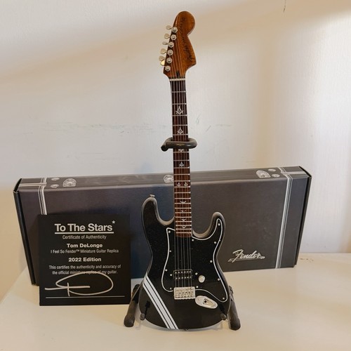 Fender tom delonge mini guitar - fender,