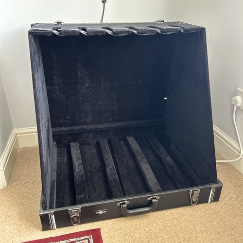 Guitar rack case by - 6,